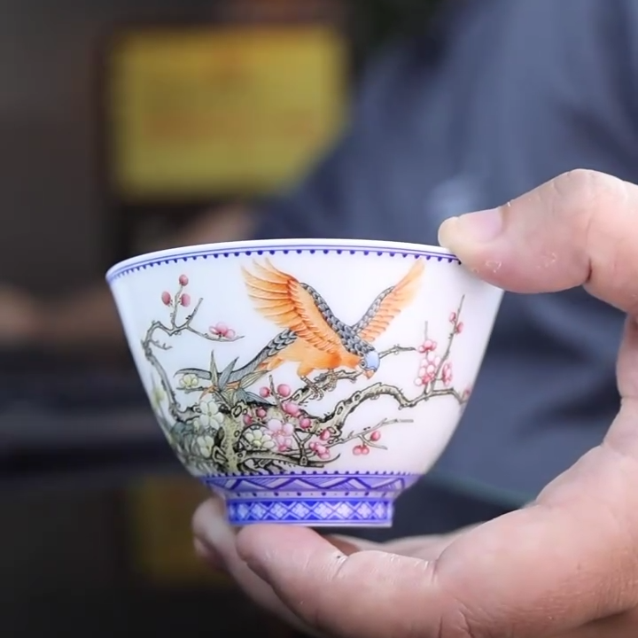 景德镇全手绘手工粉彩鹦鹉