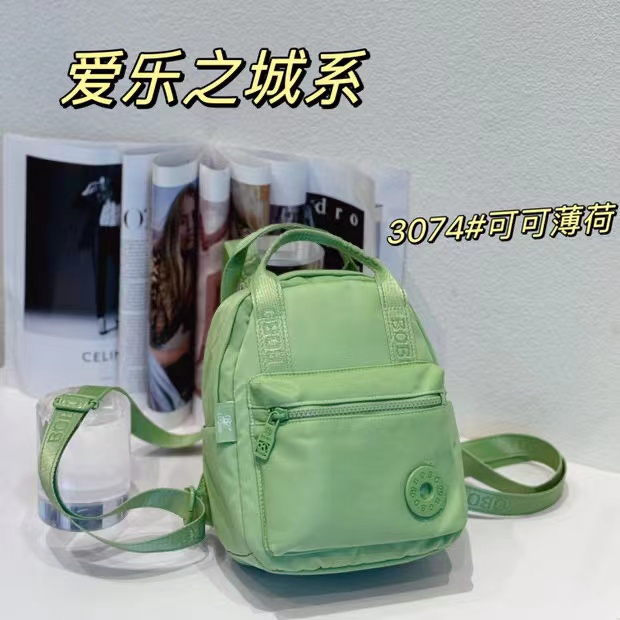 可爱女生双肩包迷你小背包轻便百搭学生休闲韩版时尚防水牛津布包