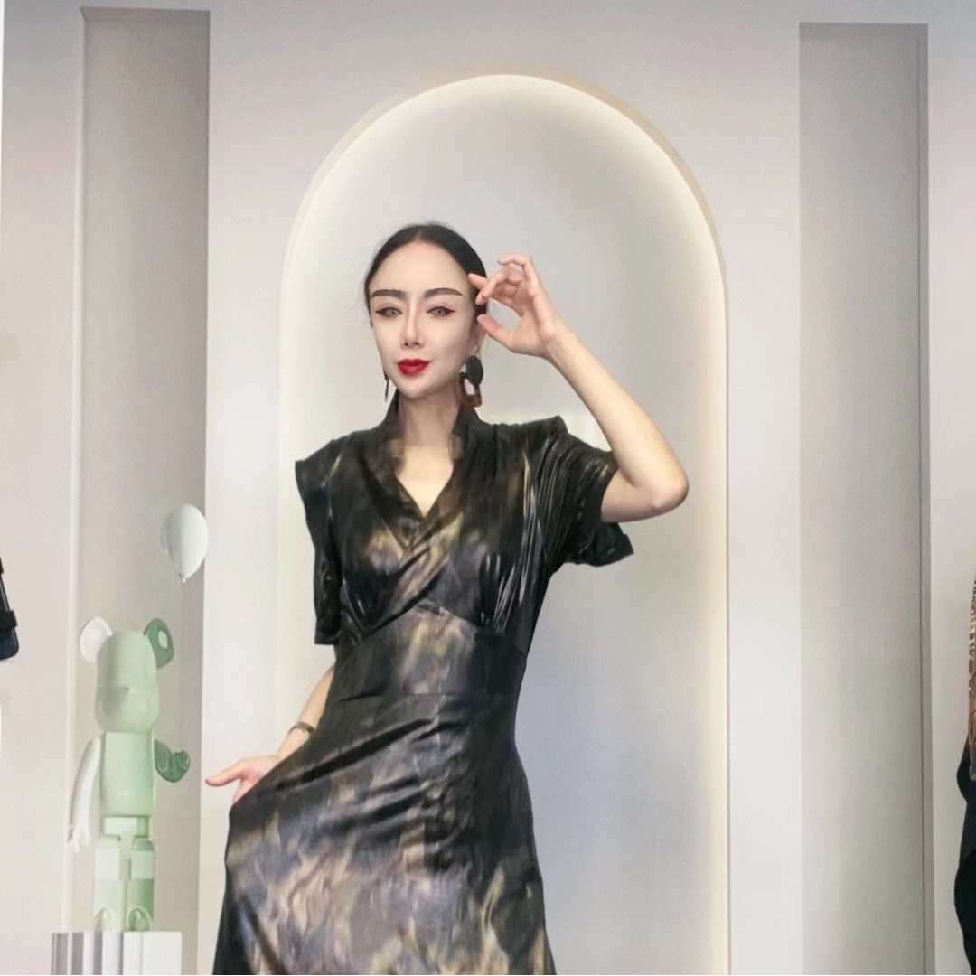 2420黑金色连衣裙精美连衣裙夏季新款连衣裙春夏氛围感连衣裙