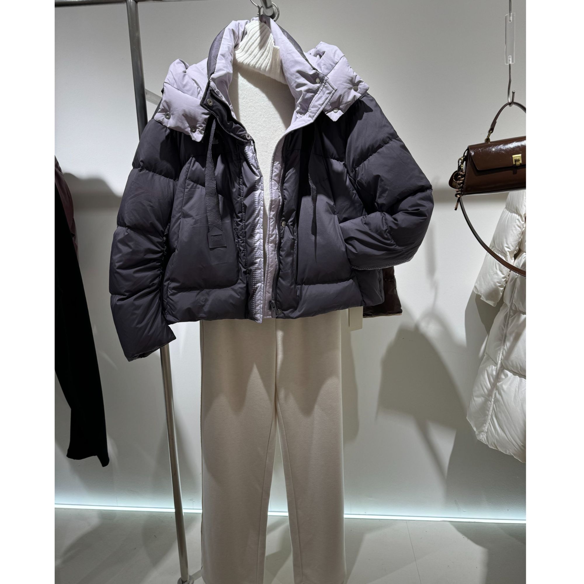 2024新款鹅绒服短款两色可选（直播间专卖）