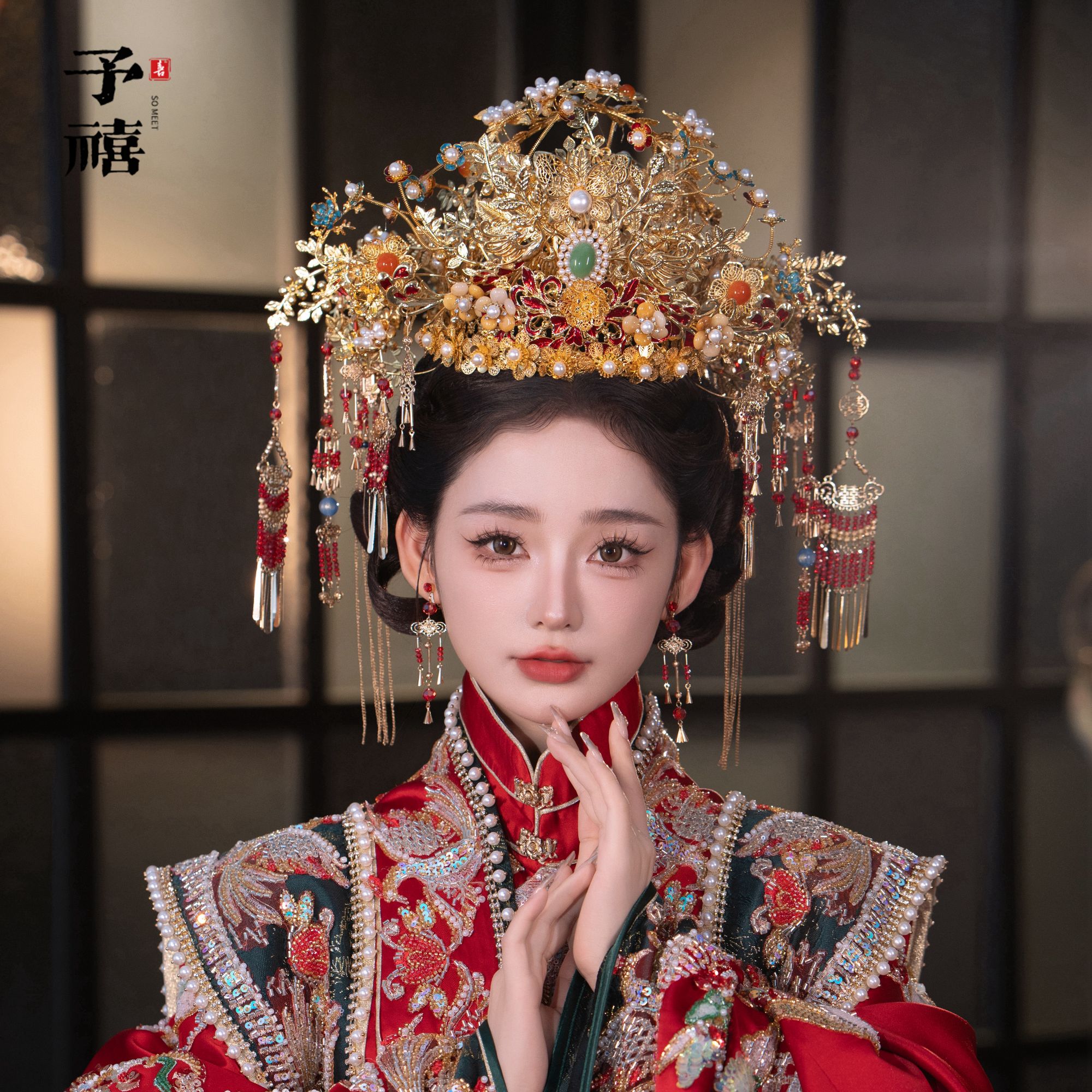 15234喜看优选新娘大气饰中式黄色古风汉服秀禾服龙凤褂流苏发饰