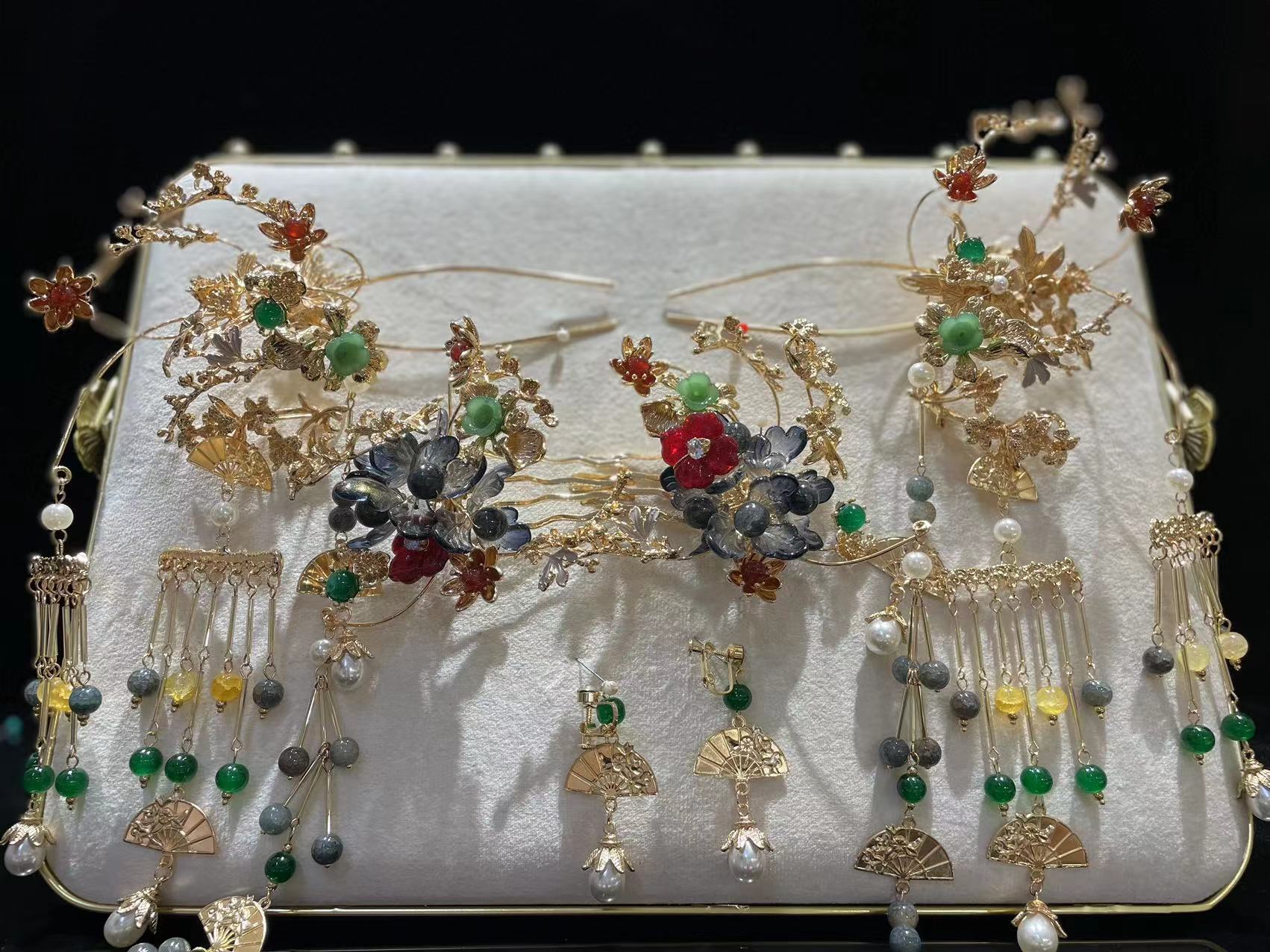 15131喜看优选新娘饰新中式黄色古风汉服秀禾服龙凤褂流苏复古