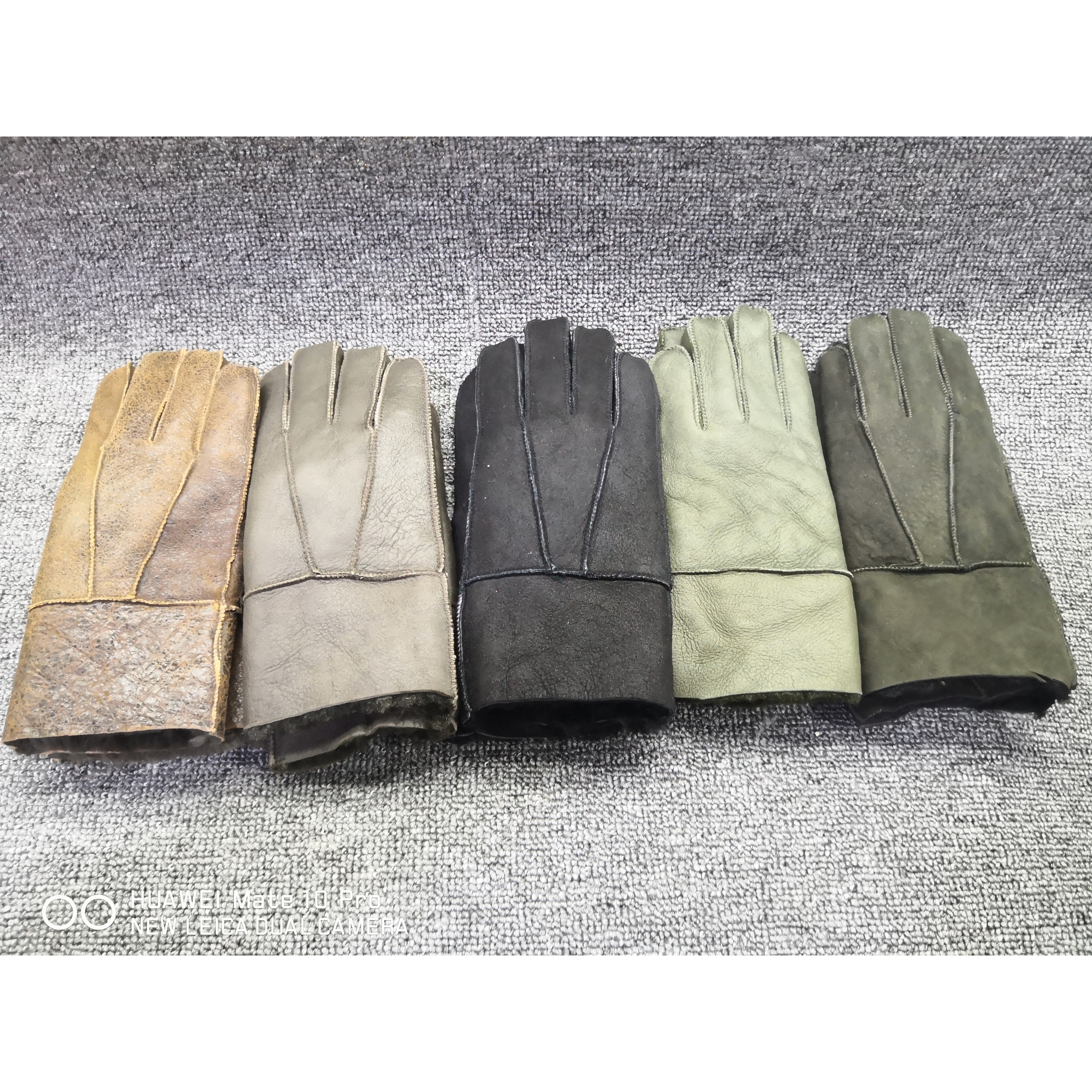 羊皮手套，一层皮子做的，皮毛一体的手套。保暖度超高。