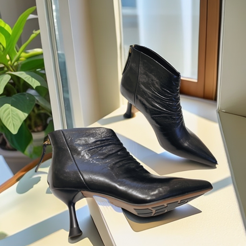 头层羊皮短靴高跟时装靴24年秋冬季尖头皱皱面细跟女靴[美罗巴]