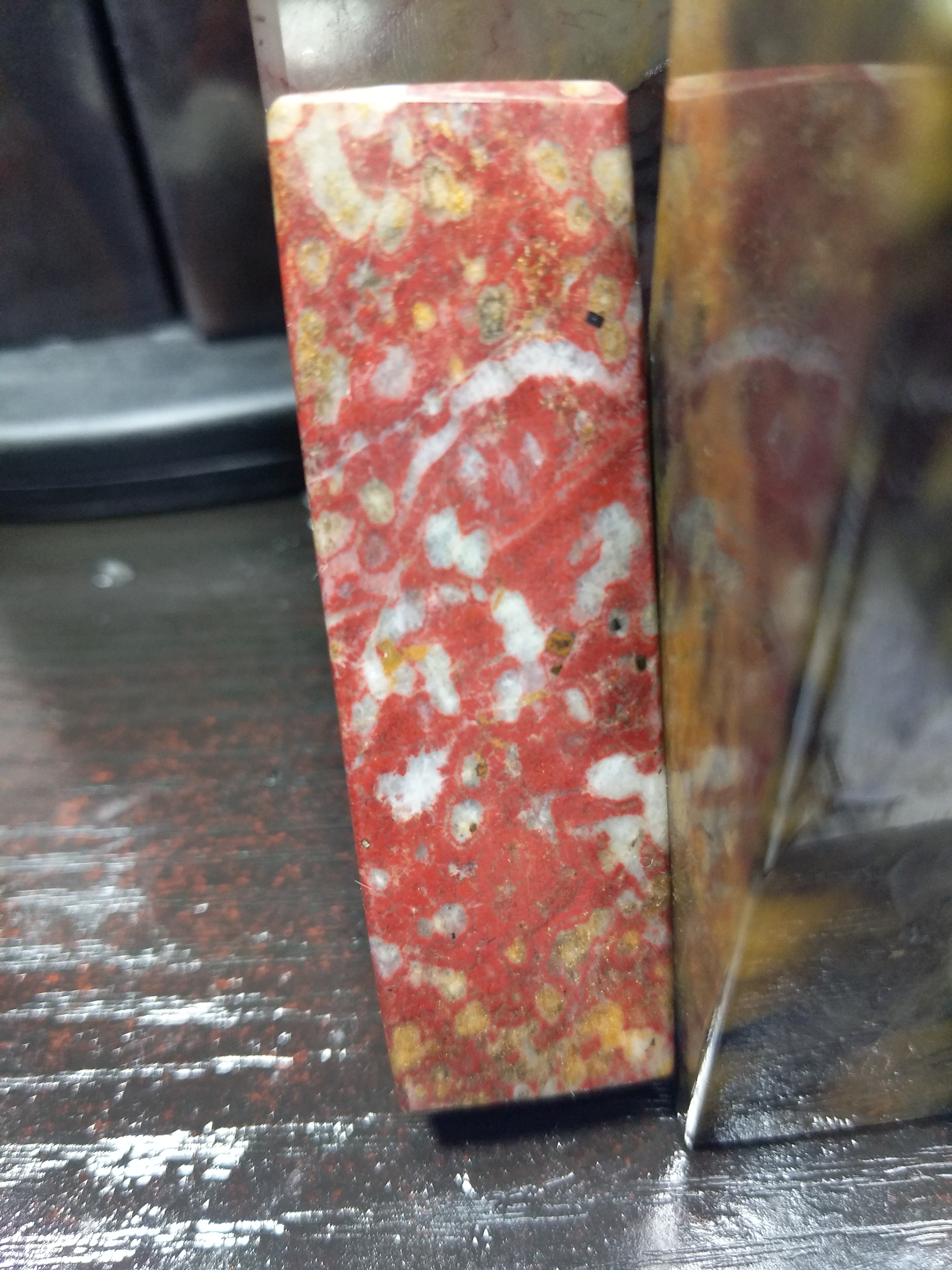 桂林鸡血印石摆件
