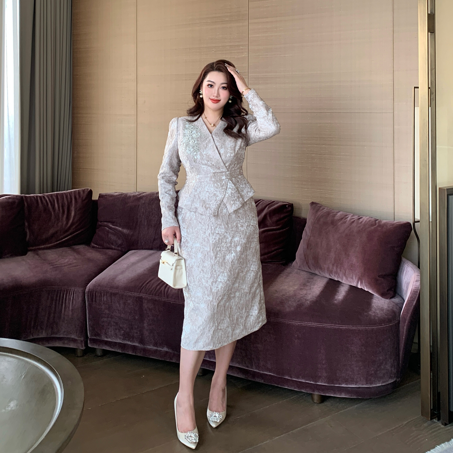 GLEC大码女装2025年秋冬新款重工钉珠提花连衣裙遮肉显瘦