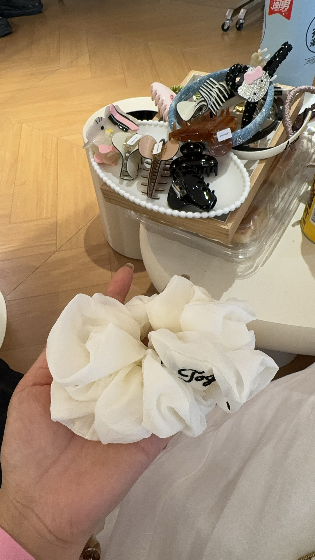 属于多看一眼就沦陷的韩式发圈 ，超级爱