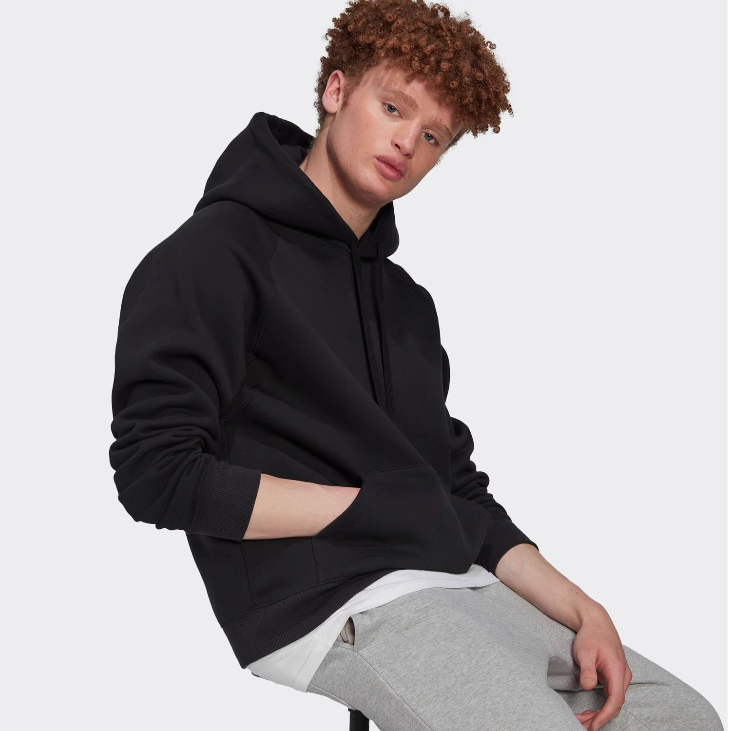 Adidas/阿迪达斯~~官方正品当季新款男子运动休闲加绒卫衣HN1952