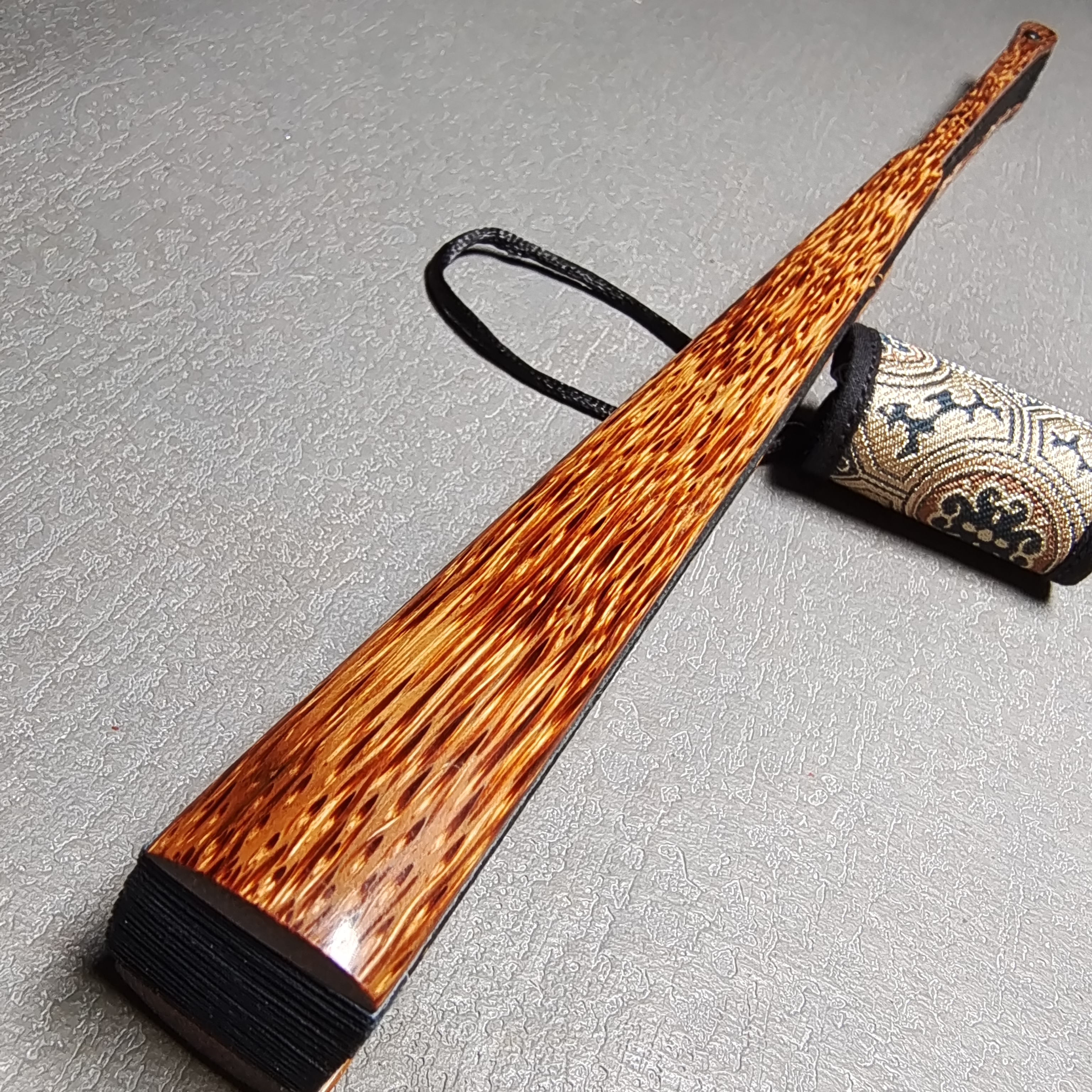 精品红芝麻棕竹龙鳞翻俏色手工文玩折扇