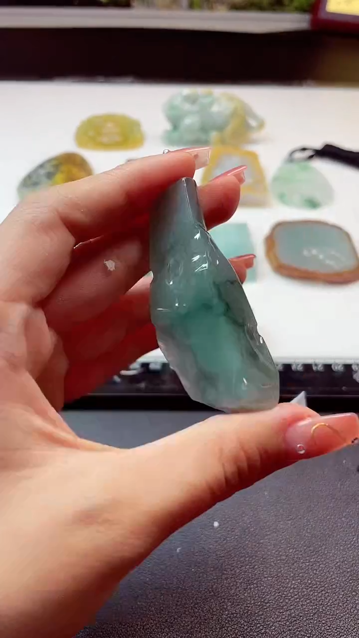 【闪购商品】翡翠颈饰未镶嵌11111111