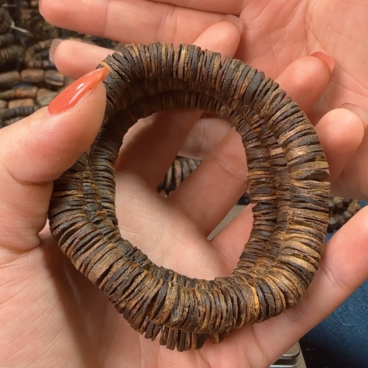 【闪购商品】沉香手串片片珠多样性发货1条11克
