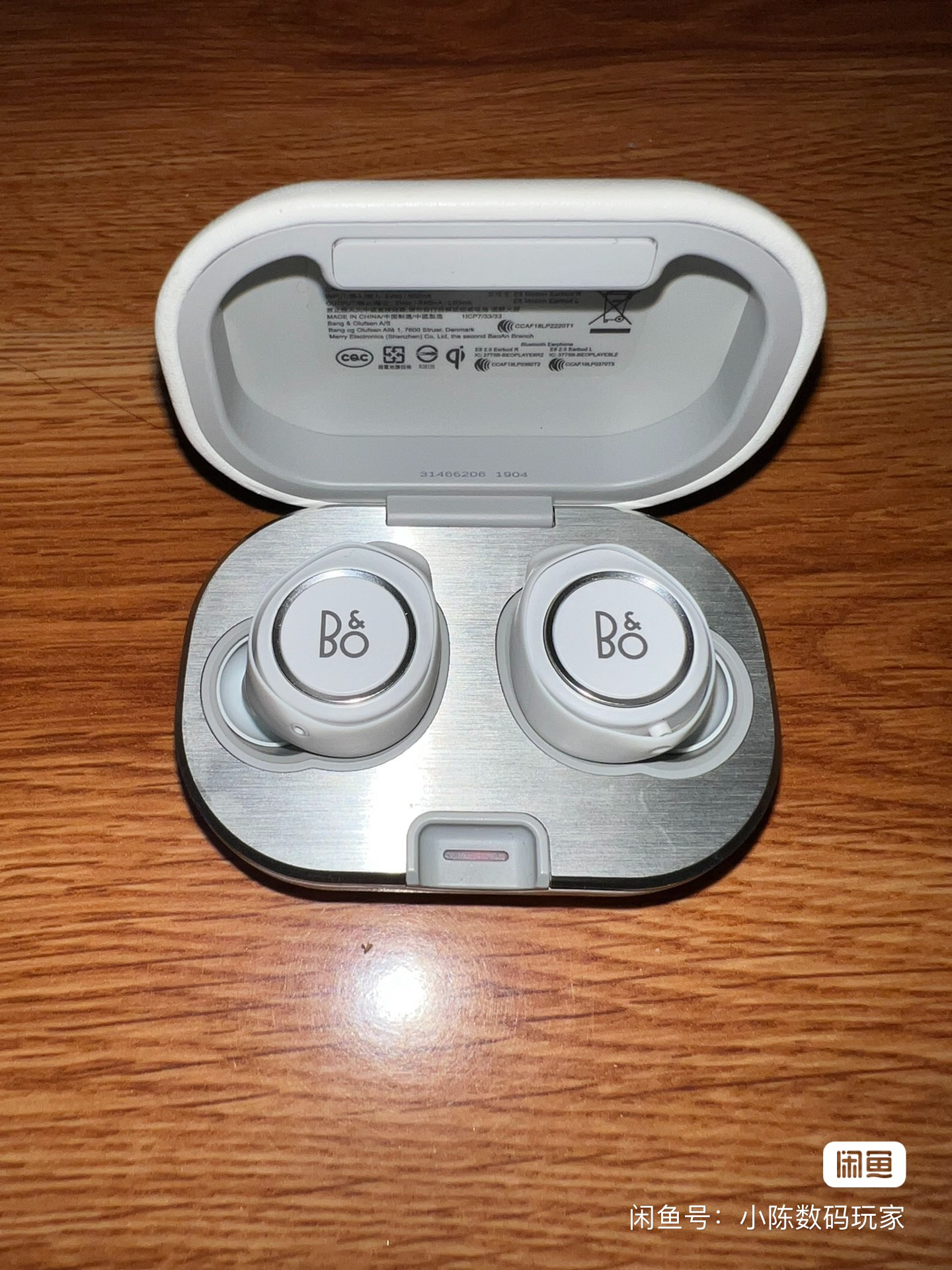 95新  B&O E8 2.0运动蓝牙耳机 防汗防水主动降噪迷你