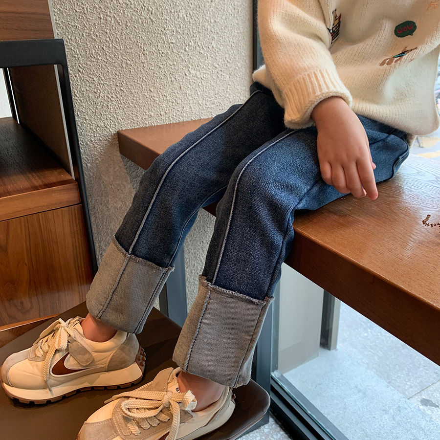 女童牛仔裤阔腿新款儿童2023加厚加绒直筒裤子女孩洋气宽松长裤潮