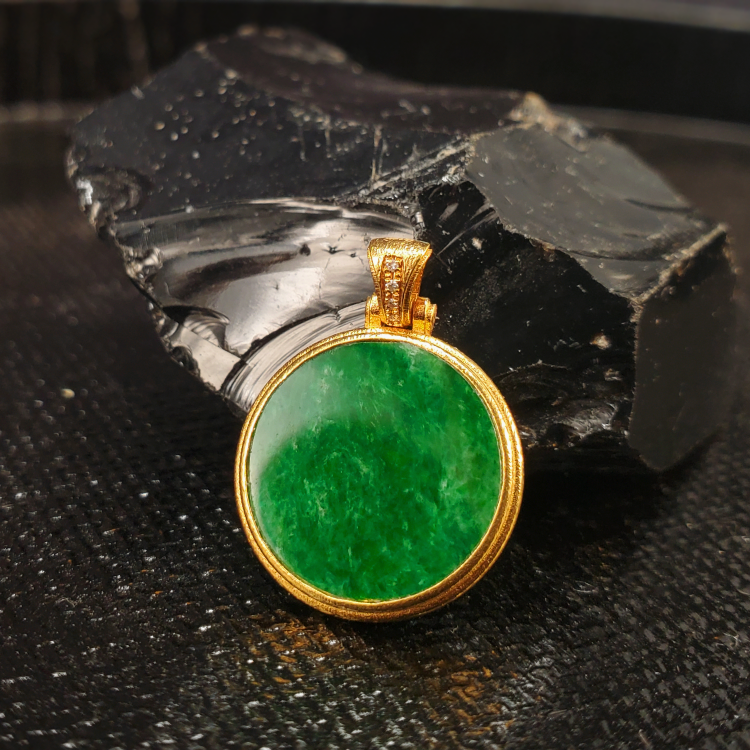 18K金翡翠钻石度母圆牌吊坠 G7276