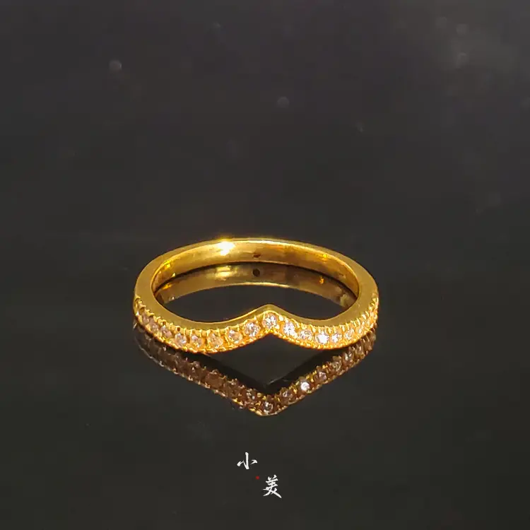 莫桑石18K金爆闪V字配件 经典百搭 G4485