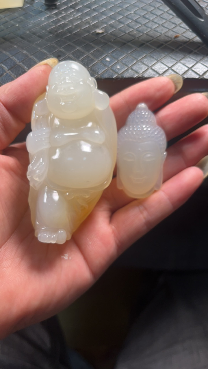 黄龙玉白冰佛挂件
