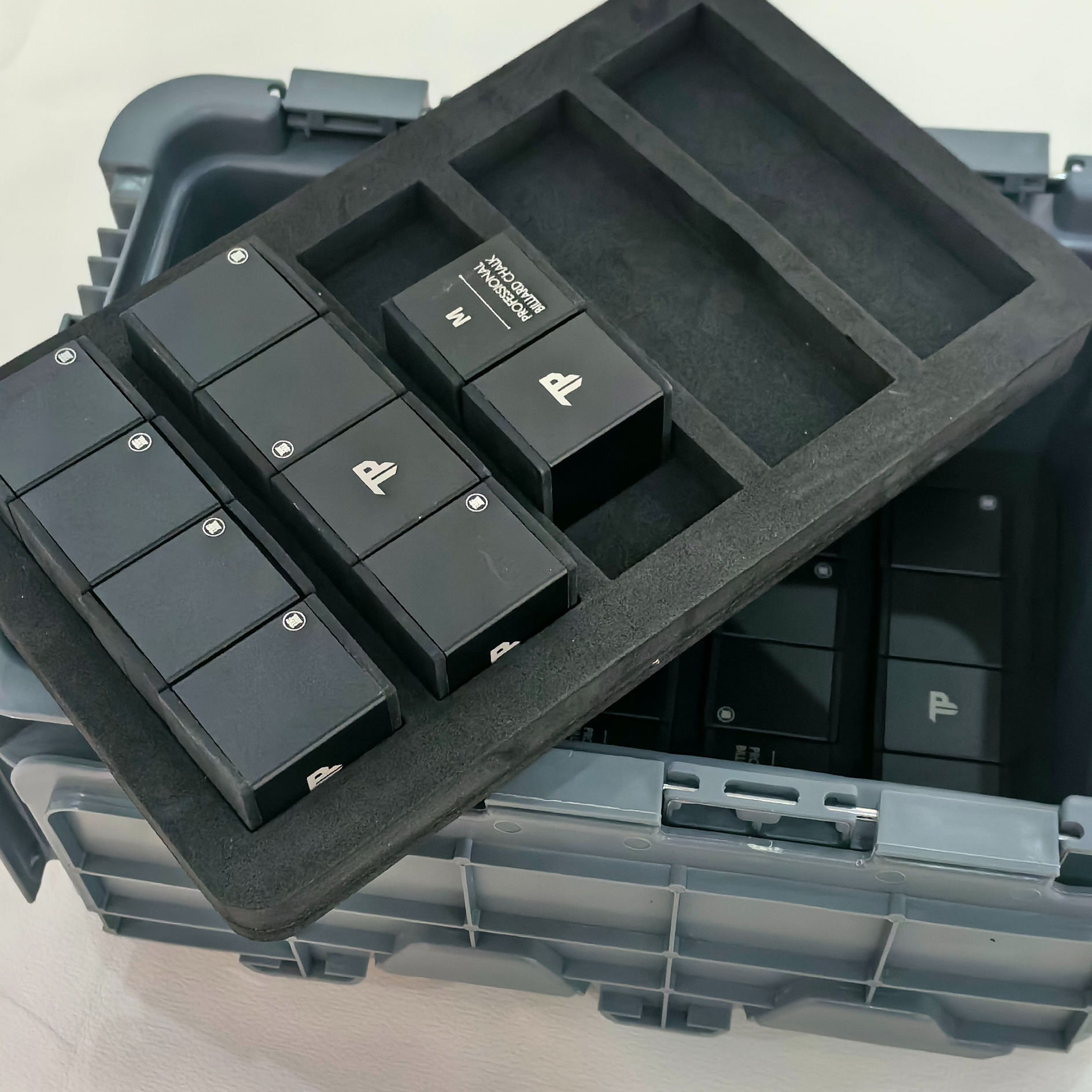 TP台球杆巧克粉蓝色绿色