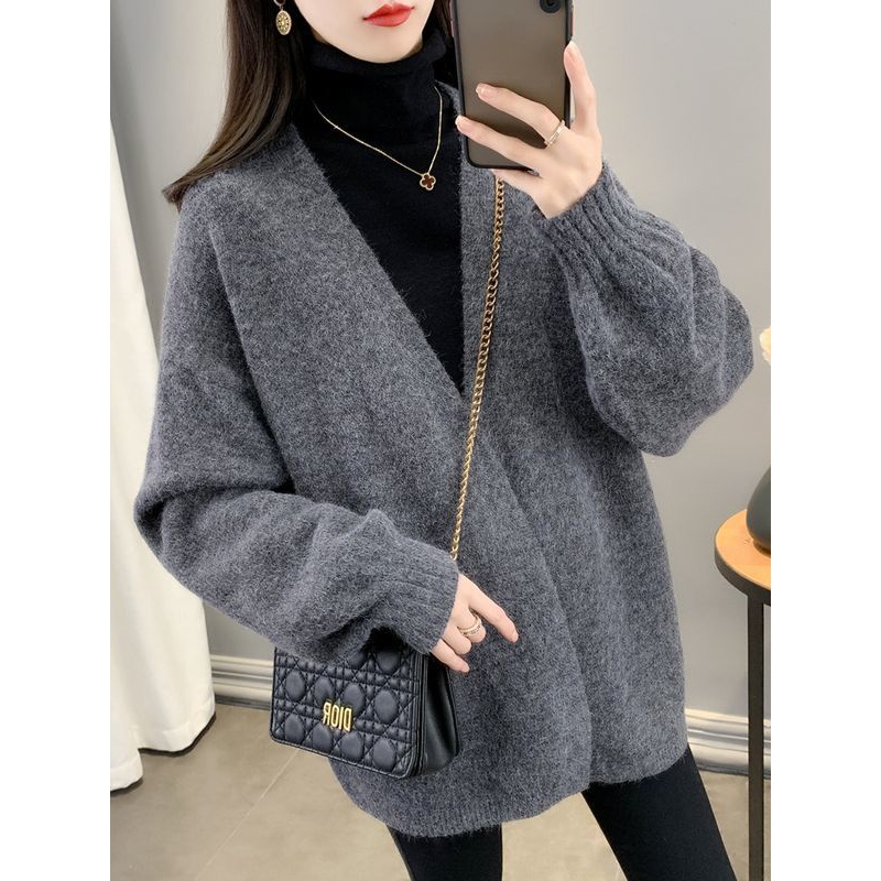 V领灰色毛衣外套女春秋季新款慵懒风高级感针织开衫外穿上衣