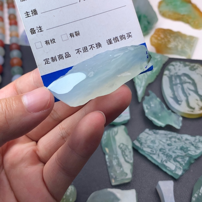 【闪购商品】定制翡翠未镶嵌男***娜