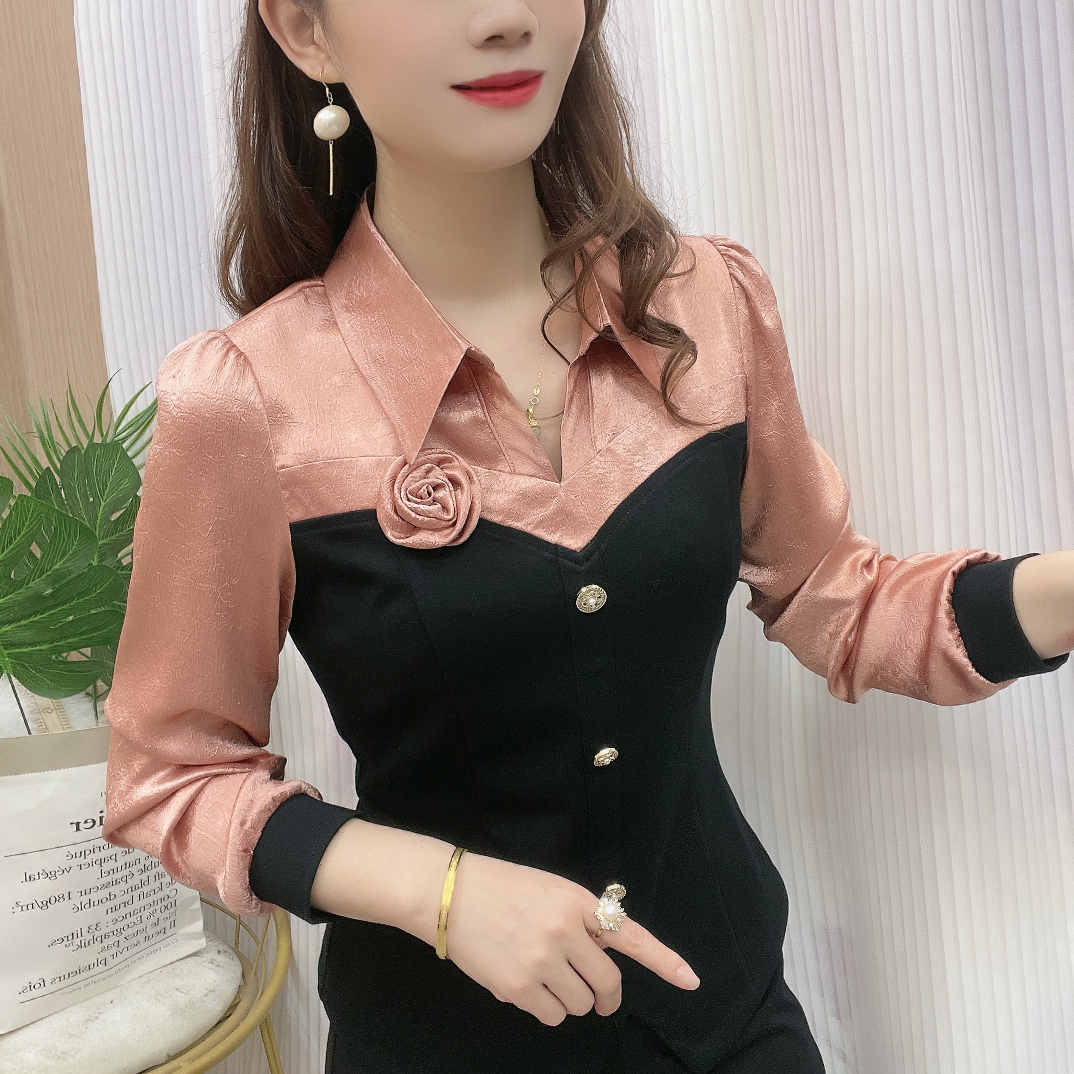 2024秋季女装新款法式设计感拼接时尚气质显瘦修身长袖百搭上衣