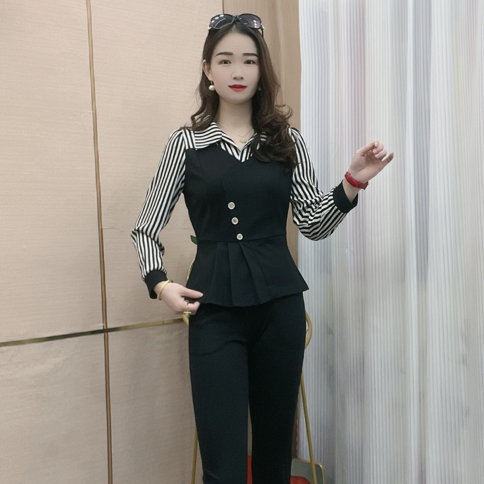 女装新款 高端时尚洋气气质高腰减龄显瘦修身拼接条纹套装 【572 】