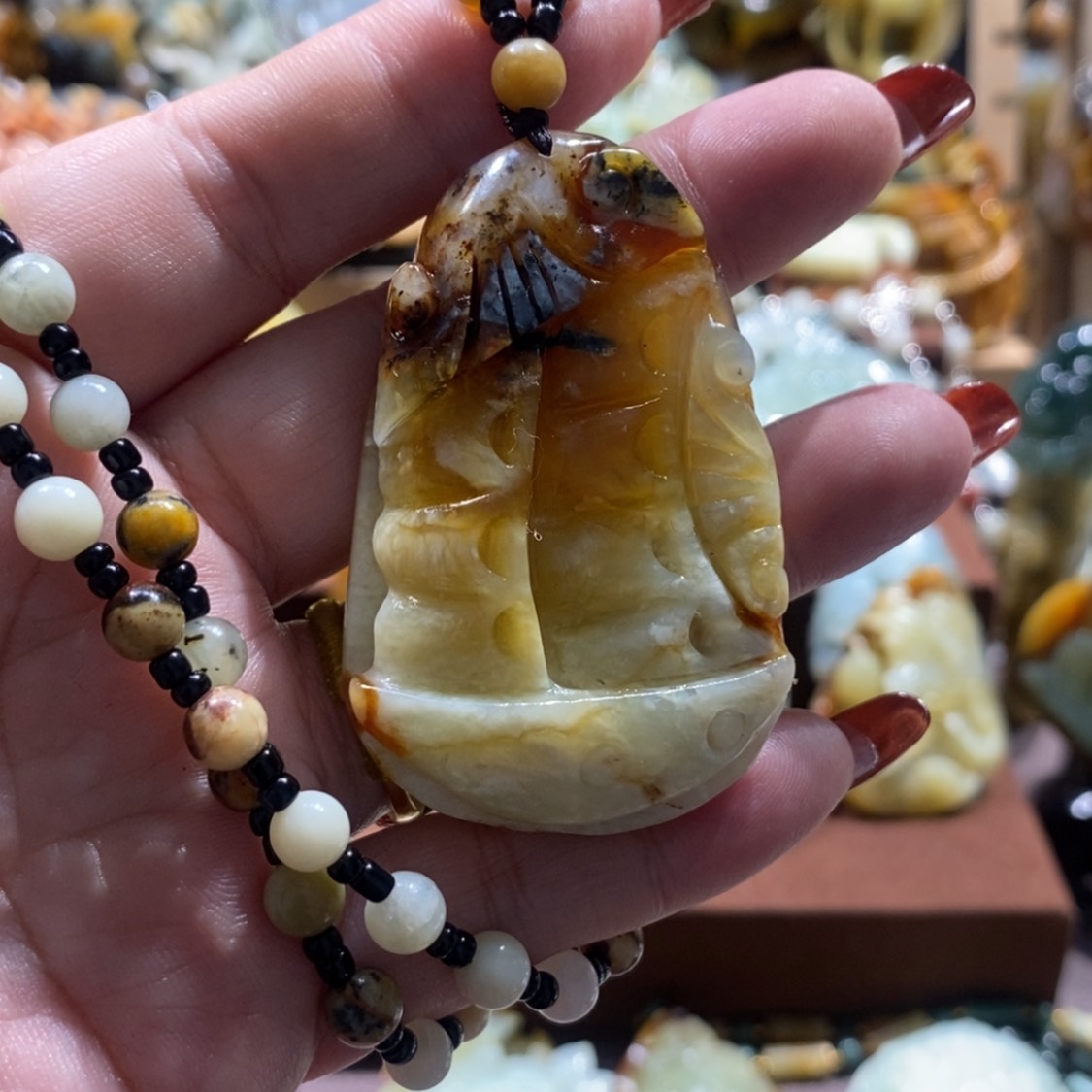 【闪购商品】蛇纹石玉颈饰未镶嵌