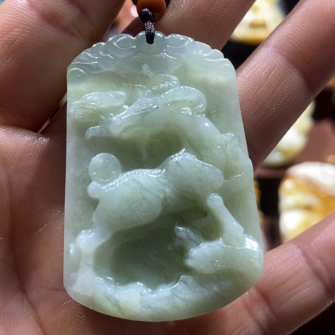 【闪购商品】蛇纹石玉颈饰未镶嵌