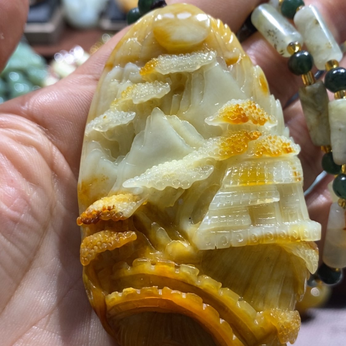【闪购商品】蛇纹石玉颈饰未镶嵌