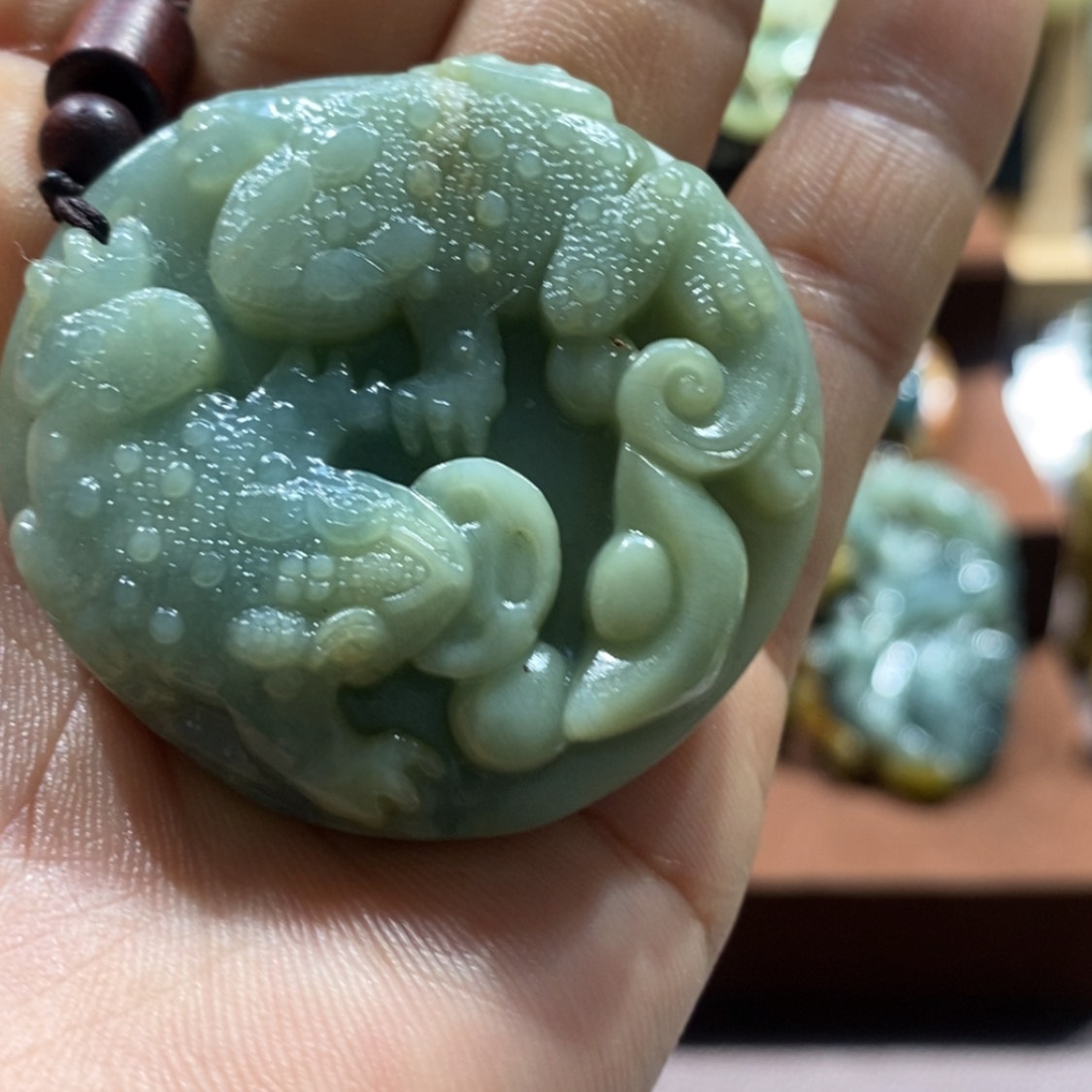 【闪购商品】蛇纹石玉颈饰未镶嵌