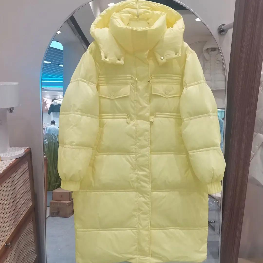 秋冬2023新款冬装多巴胺羽绒服女中长款过膝长款连帽收腰白鸭绒外