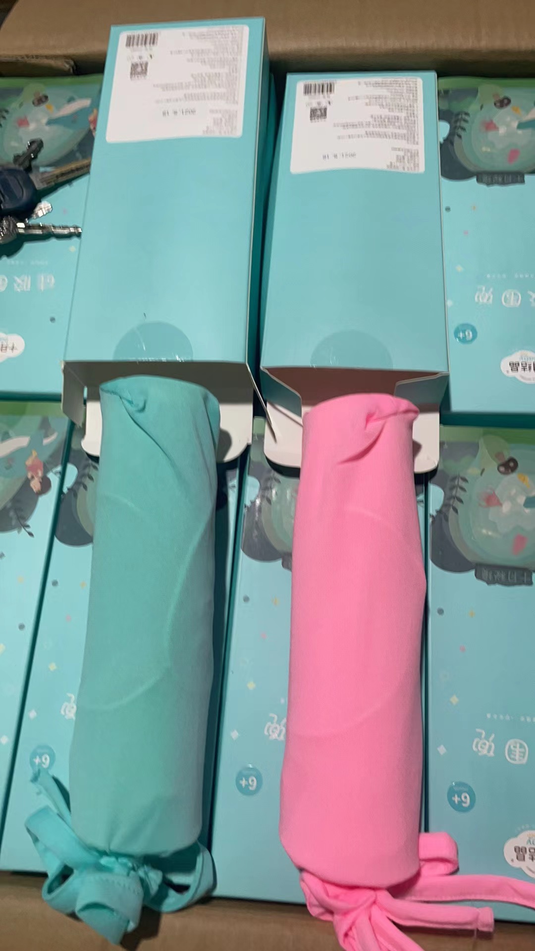 童装宝宝硅胶饭兜