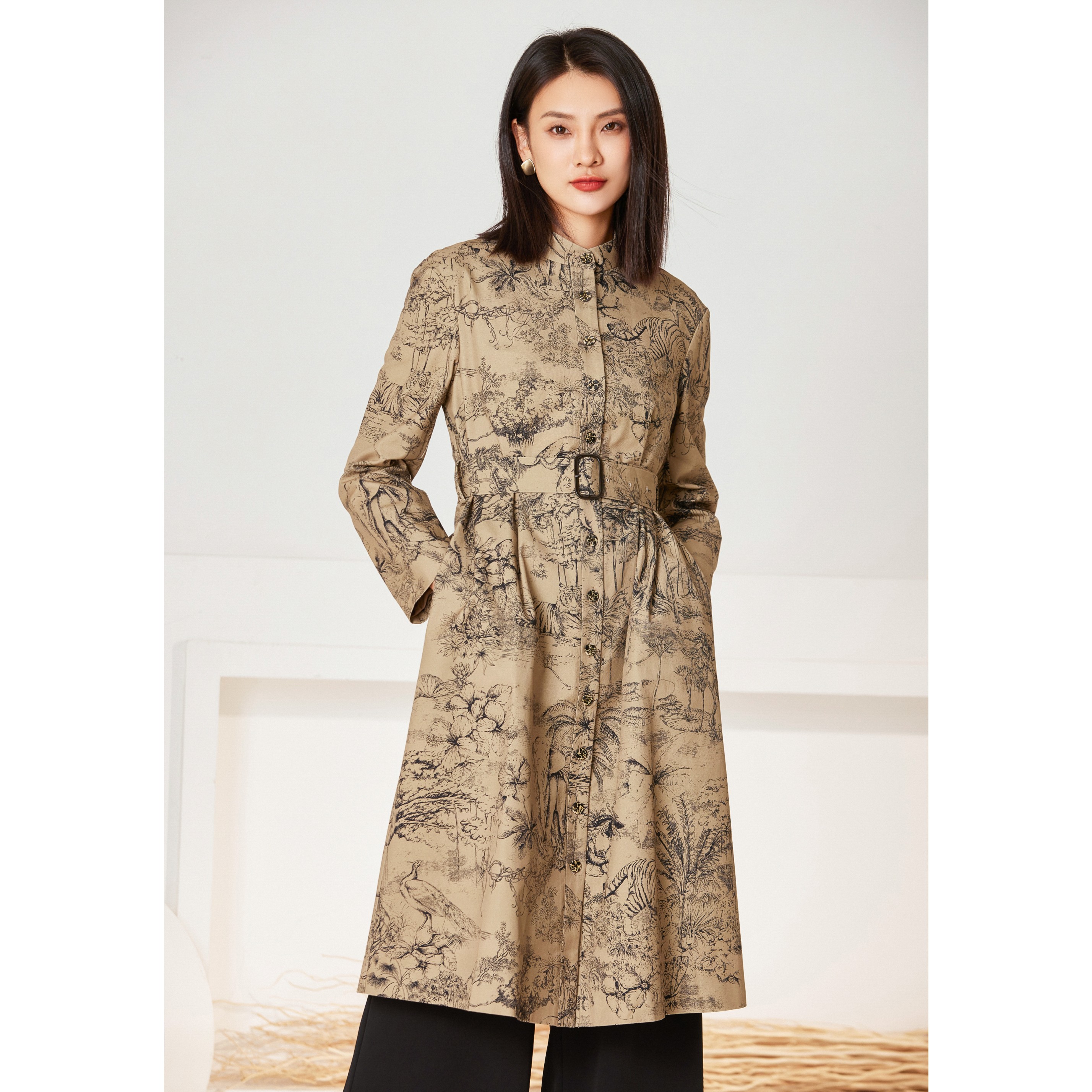 L·W/画而诗新款收腰印花显瘦气质秋季时尚轻奢秋冬风衣LBC81013  