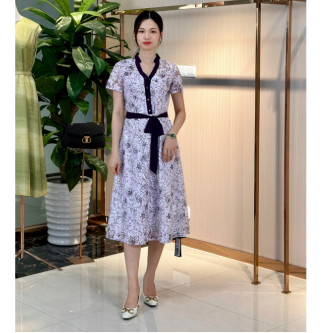 L·W/画而诗夏季时尚显瘦蕾丝碎花气质春夏超显瘦连衣裙LBA65109