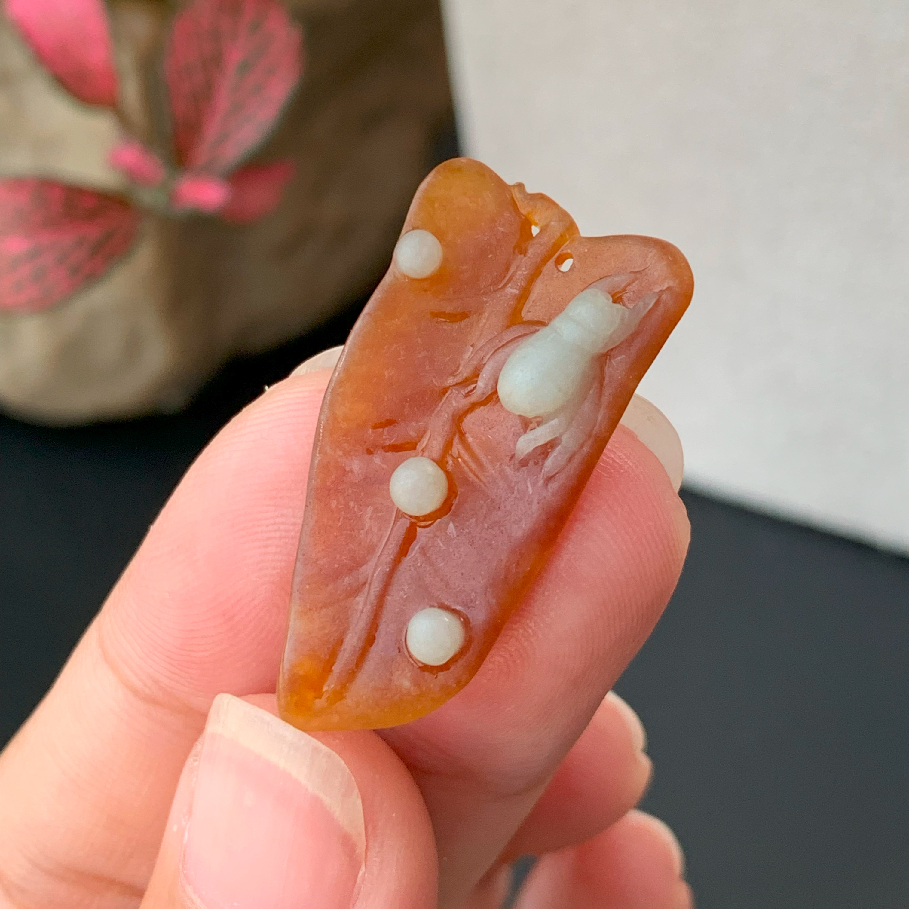 【自然光实拍】清澈 天然翡翠A货红翡富甲天下吊坠 定制毛货未抛光