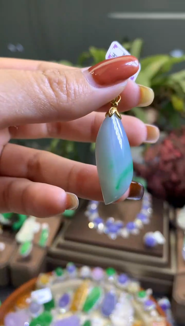 【闪购商品】翡翠颈饰18K金镶嵌天然A货翡翠