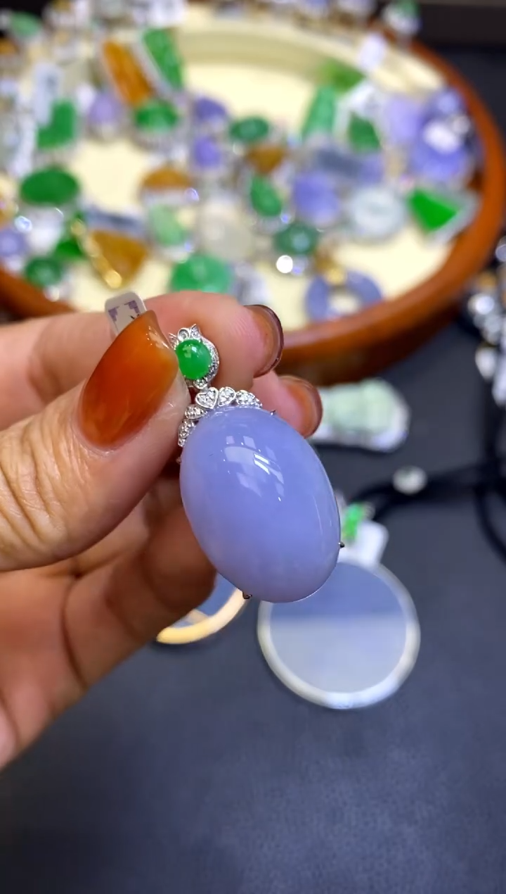 【闪购商品】翡翠颈饰18K金镶嵌天然翡翠A货
