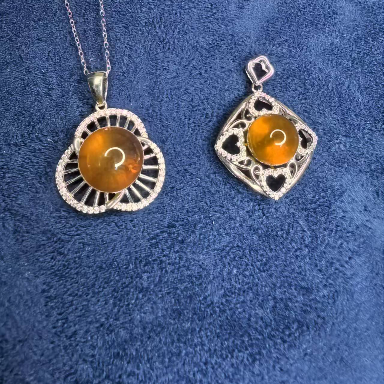 缅甸琥珀925银吊坠13MM随机发一个，赠链