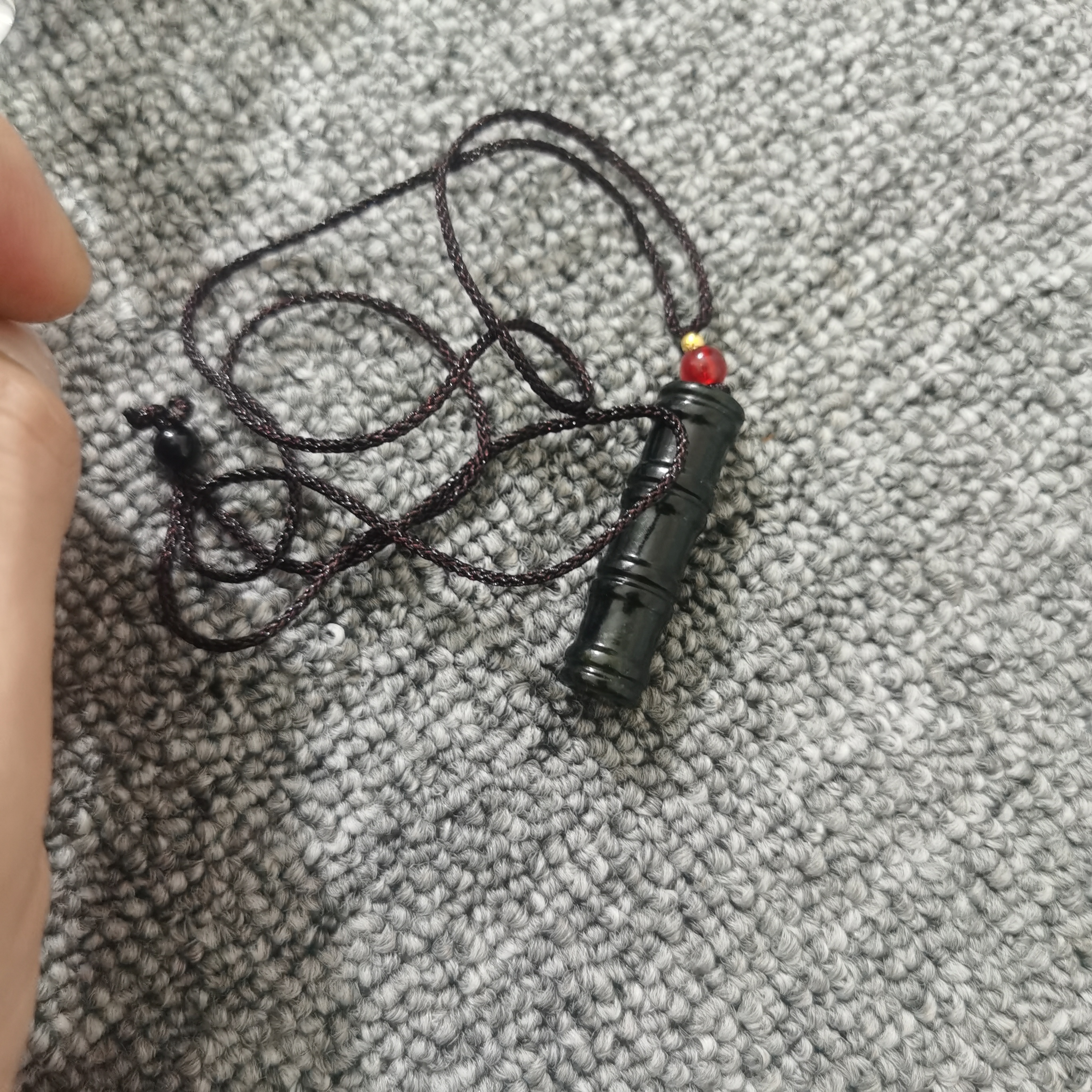 和田玉精美手工吊坠