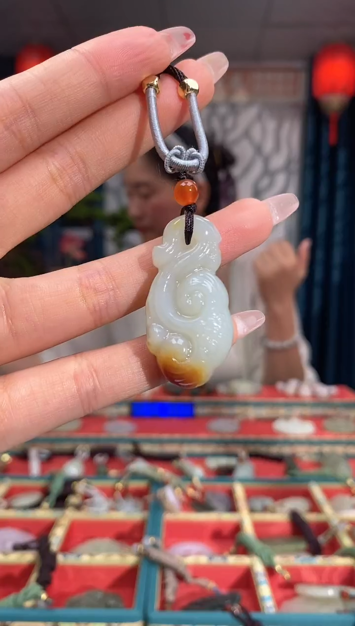 【闪购商品】和田玉颈饰未镶嵌如意