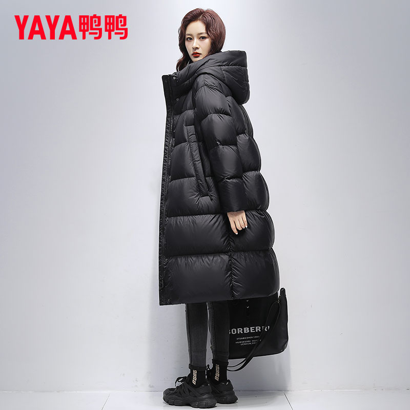 鸭鸭羽绒服女中长款2025冬季时尚连帽小个子黑色过膝鸭绒外套潮