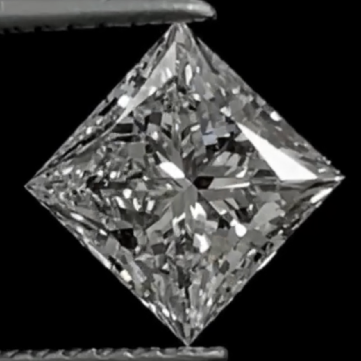 实验室培育钻石实验室培育钻石3.0ct公主方