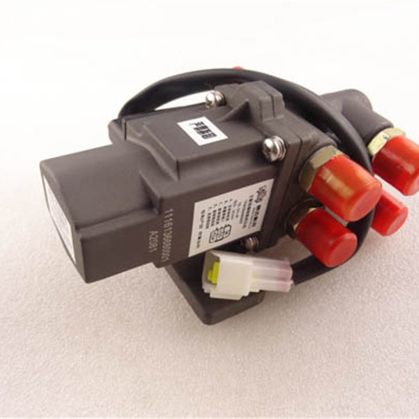 欧曼GTL主副油箱转换电磁阀EST油箱加热转换开关转换阀