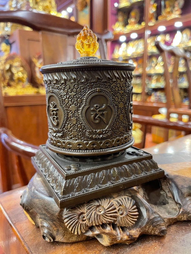 紫铜指捻转经筒手动转轮车饰摆件复古工艺品高13.8cm直径10cm