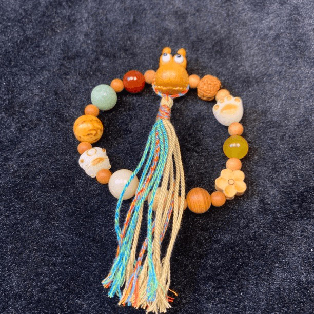 呱呱来财十八子，芭比檀香木呱呱，可以更换主体木雕，送弹力绳铁丝