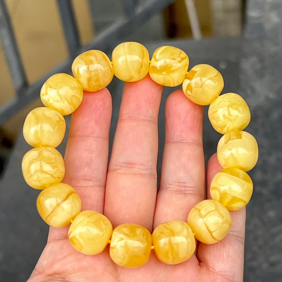 15mm+天然俄料满蜡黄白花精工老型蜜蜡手串 #36.17