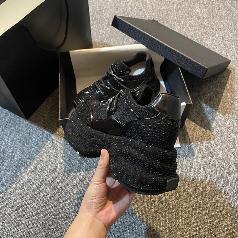 小个子内增高满钻厚底老爹鞋女2024冬季新款松糕休闲运动鞋ins潮