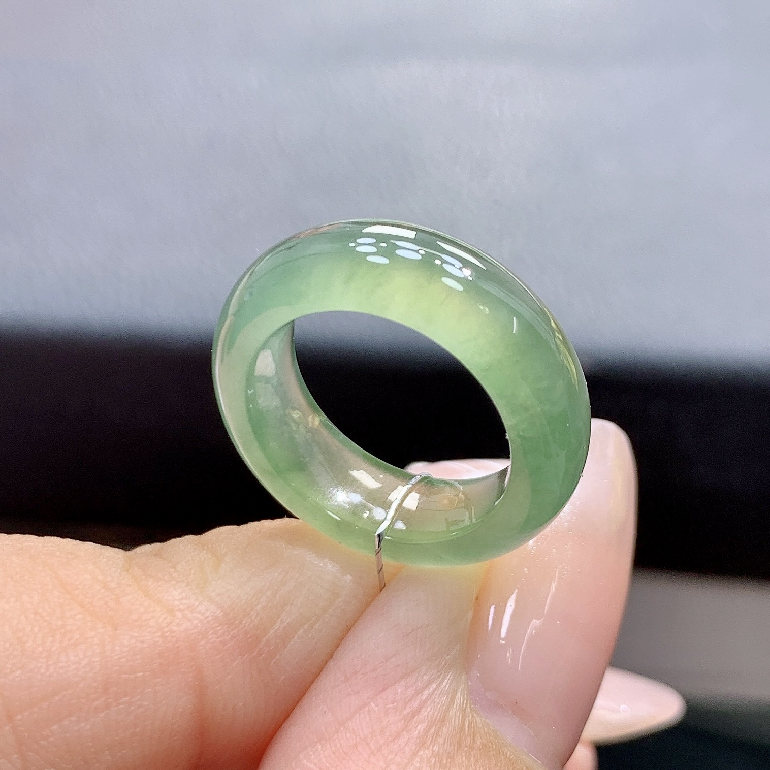 6号 冰透冰种满色橄榄绿色特色小圈口戒圈 内径14.3-3.9-3.3