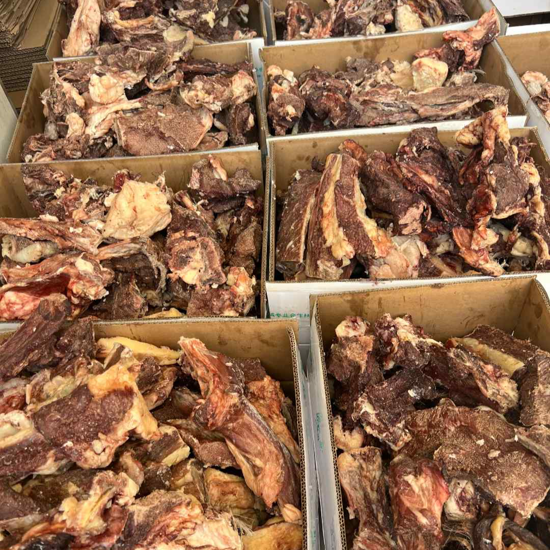 鄂托克旗纯牧区自然风干牛肉条草地小红牛香味淳厚越嚼越香