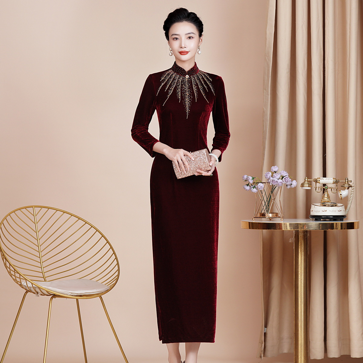 F87秋冬2025新款修身改良丝绒旗袍喜妈妈婚宴礼服长喜敬酒服气质