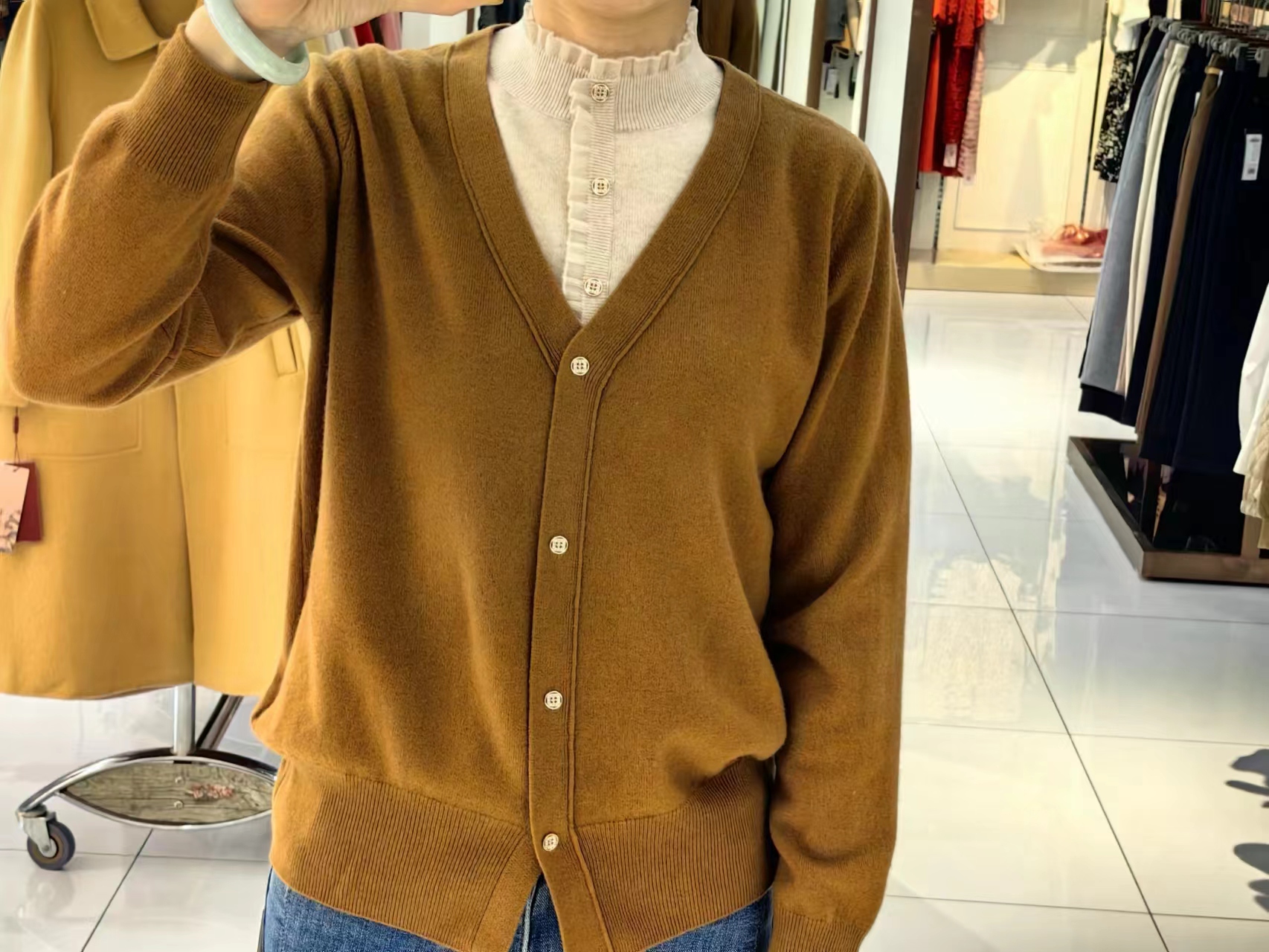 时尚气质女士毛衣百搭休闲羊毛衫假两件套长袖网红秋季打底